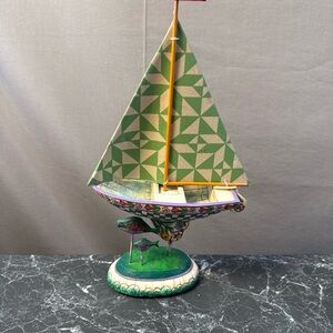 Enesco Jim Shore Heartwood Creek  " The Wind At My Back "  Statue - Nice Display